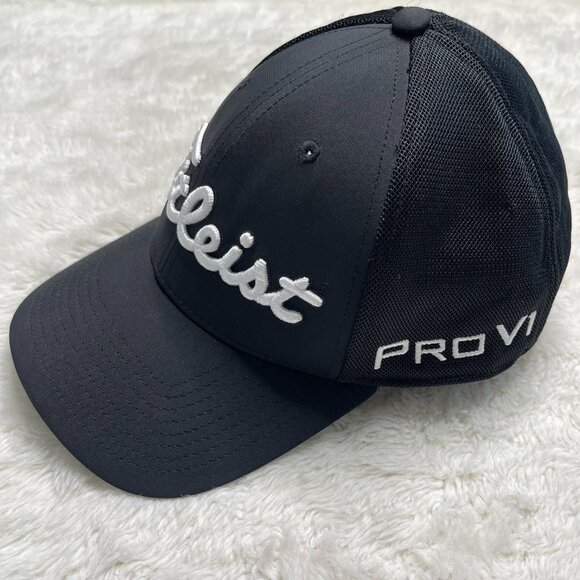 Titleist Men's Black Fitted Golf Cap Pro V1 Hat Size Medium/Large - Picture 3 of 6